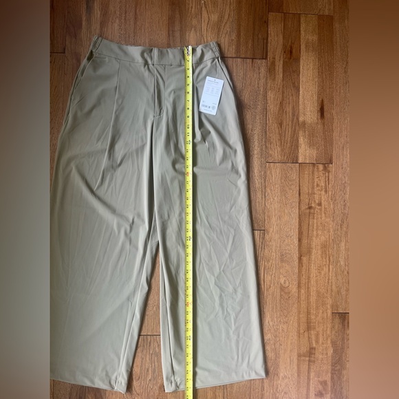 NWT Athleta Pinnacle Trouser‎ Pants Women’s Sz 14 Tan Beige Travel Lightweight - Picture 11 of 13